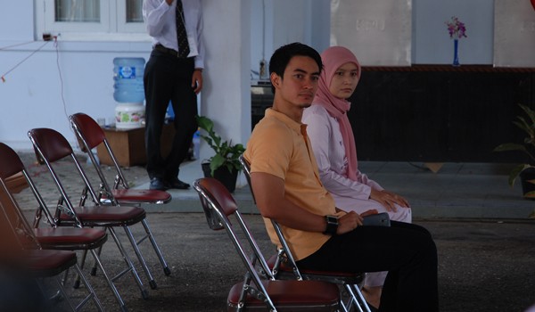 Zumi Zola bersama Ibunda Ratu Munawwaroh